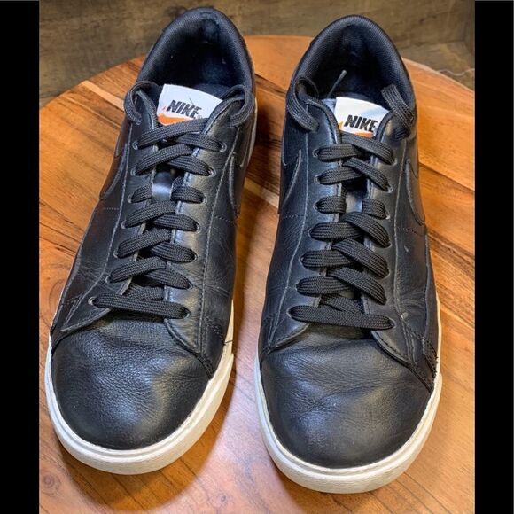 Nike leather sneakers.  Inv 5414a - Picture 1 of 6